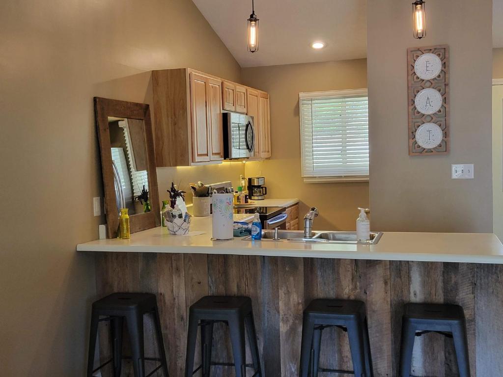 Preston Hollow photo 1