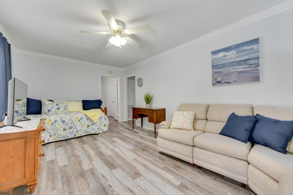 Rock Hill Cottage with Spacious Yard and Fire Pit! photo 4