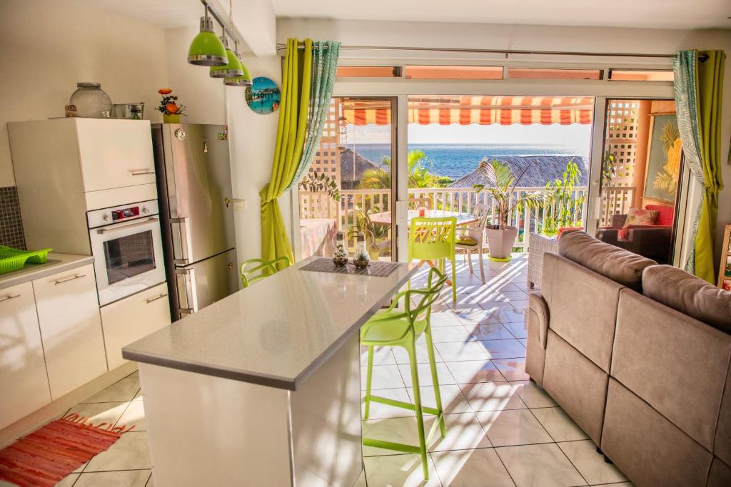 Superbe bord de mer, accès lagon et piscine privée photo 3