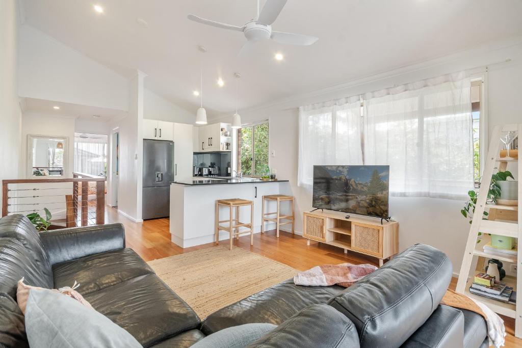 Lennox Beach Oasis 3 Bedrooms in town photo 3