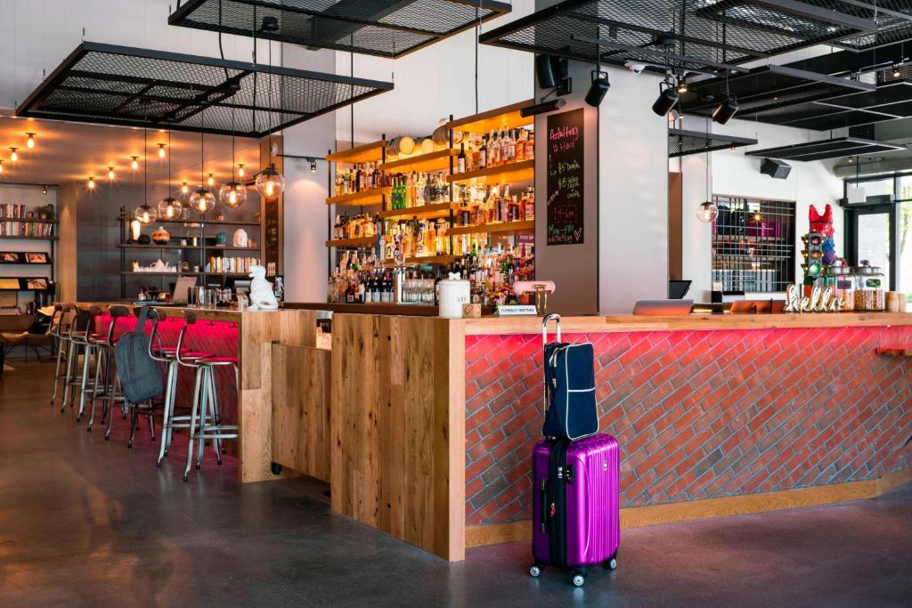 Moxy Chicago Downtown photo 2