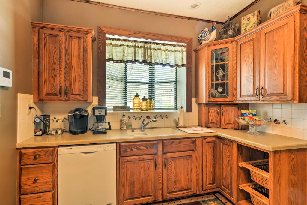Charming Craftsman Home in Downtown Bartlesville! photo 3