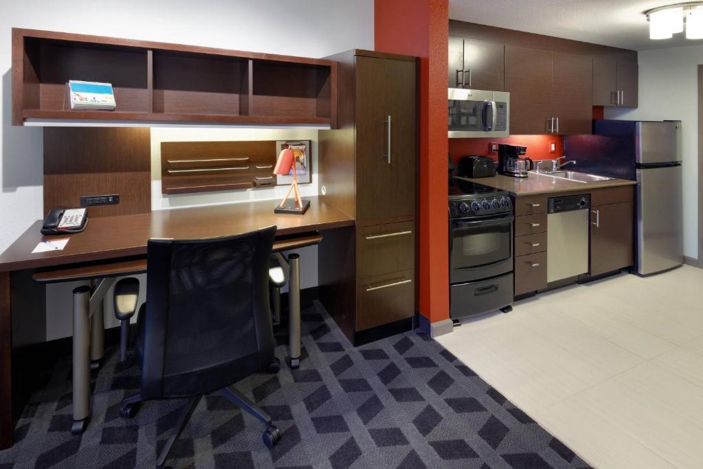 TownePlace Suites Springfield image