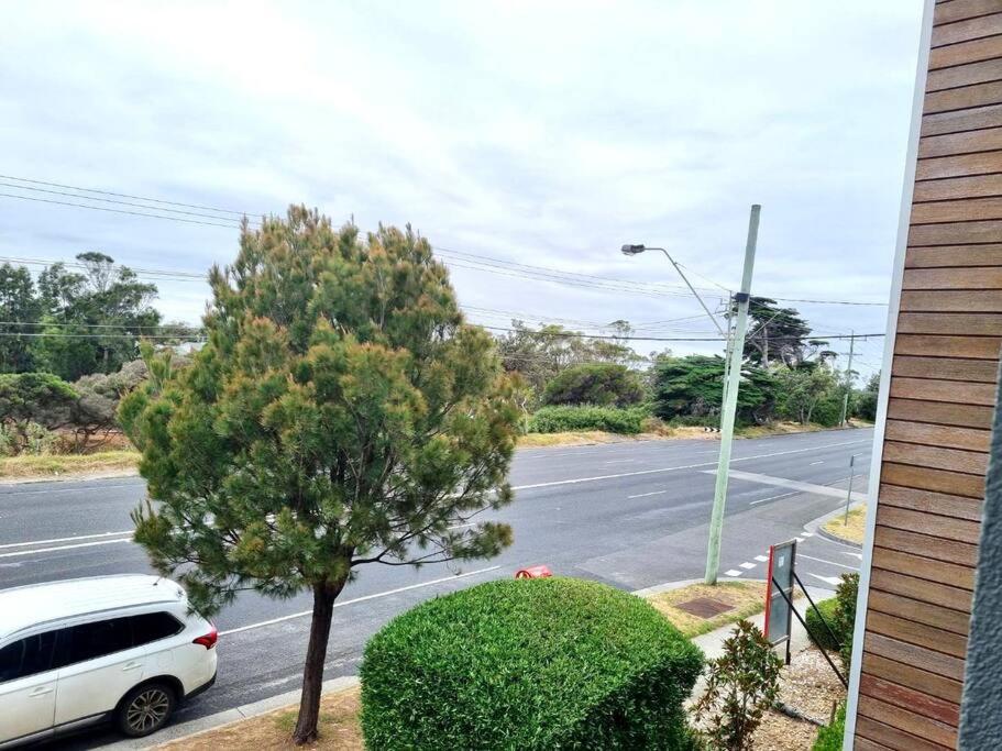 Aspendale Beach Escape -Walk To Mordialloc photo 3