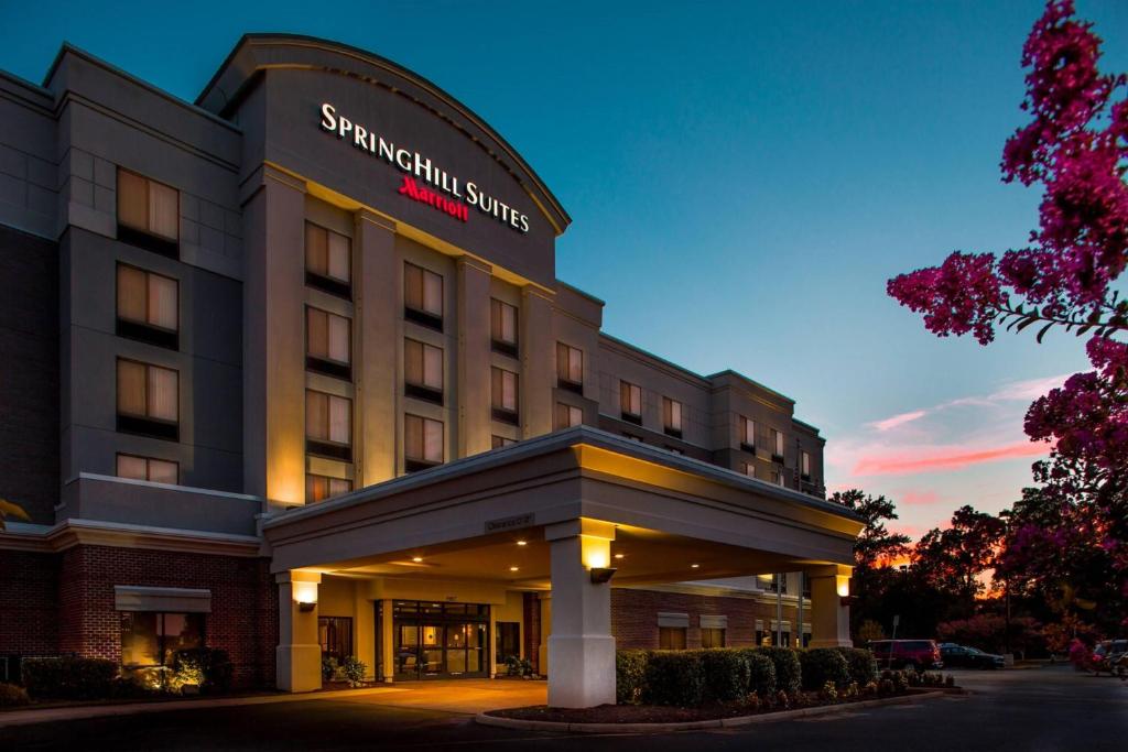 SpringHill Suites Hampton photo 3