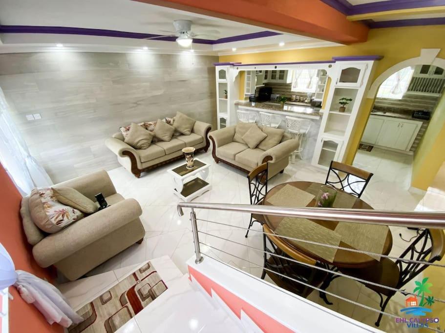 EHL Calypso Villa 4Bed 4.5baths, 5min to Beach photo 4