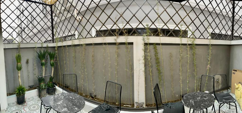 Villa 7PN sát biển tại Hạ Long