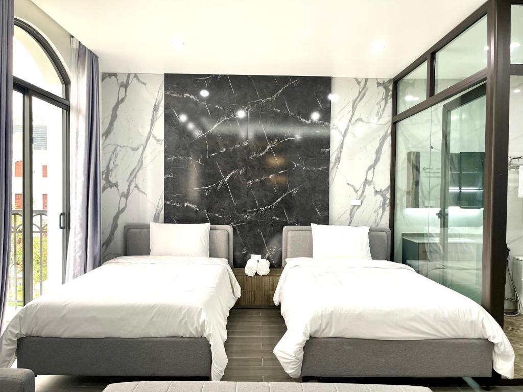 Villa 7PN sát biển tại Hạ Long