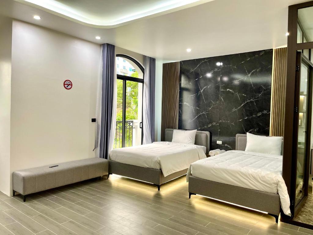 Villa 7PN sát biển tại Hạ Long