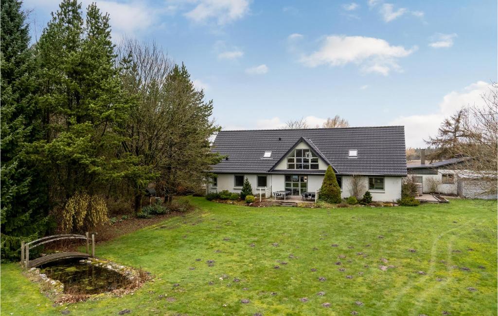 Stunning Home In Hejnsvig With Wifi And 6 Bedrooms photo 1