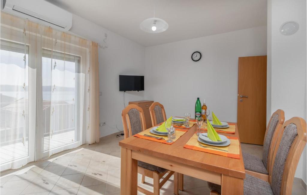 Amazing Apartment In Ribarica With 2 Bedrooms And Wifi photo 2