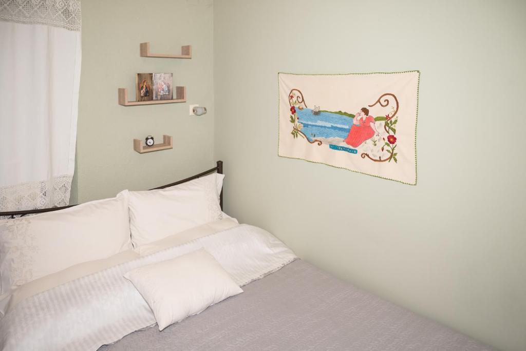 Ifigenia Cheerful and Cosy Entire Home with patio! photo 1