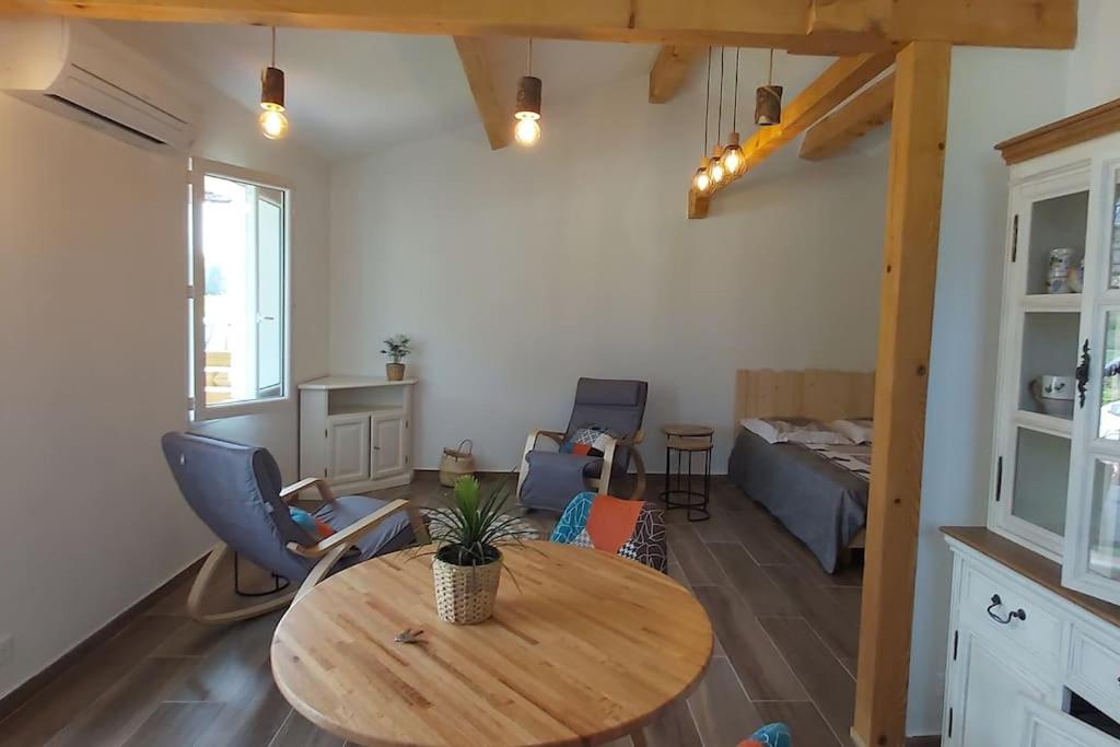 Cabanon C$A photo 4