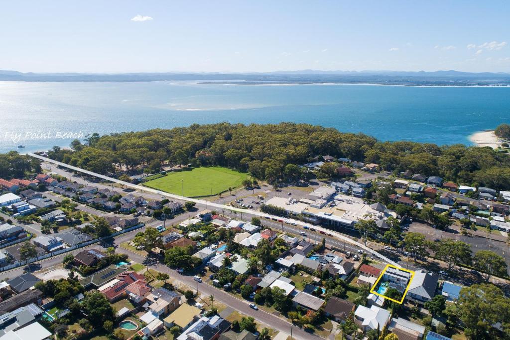 Beach & Bay Holiday Rental - Nelson Bay photo 3
