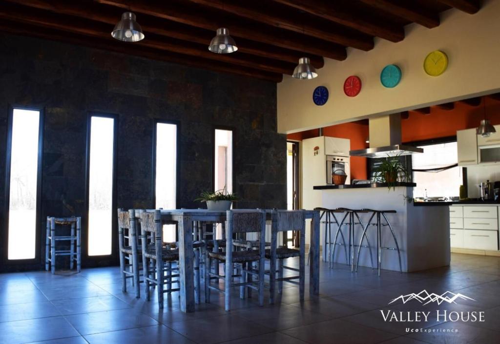 Valley House photo 3