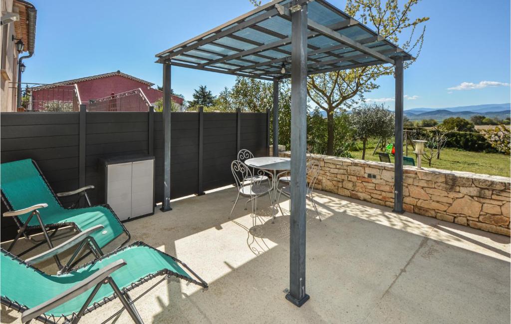 Stunning Home In Barjac With 1 Bedrooms, Outdoor Swimming Pool And Swimming Pool photo 2