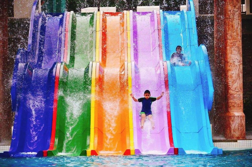 Deluxe Studio Bayou Waterpark with Private Jacuzzi and Free Tickets photo 4