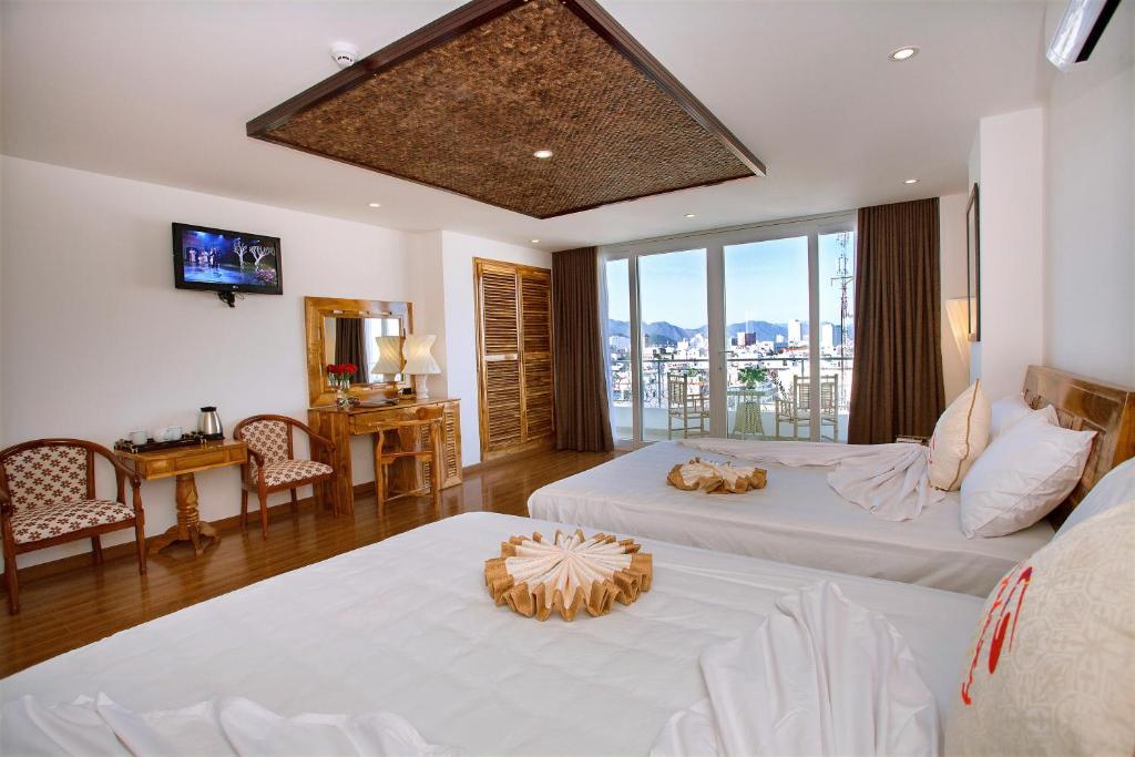 Семейный (Семейный номер «Сеньор» Делюкс с балконом), Rex Hotel & Apartment