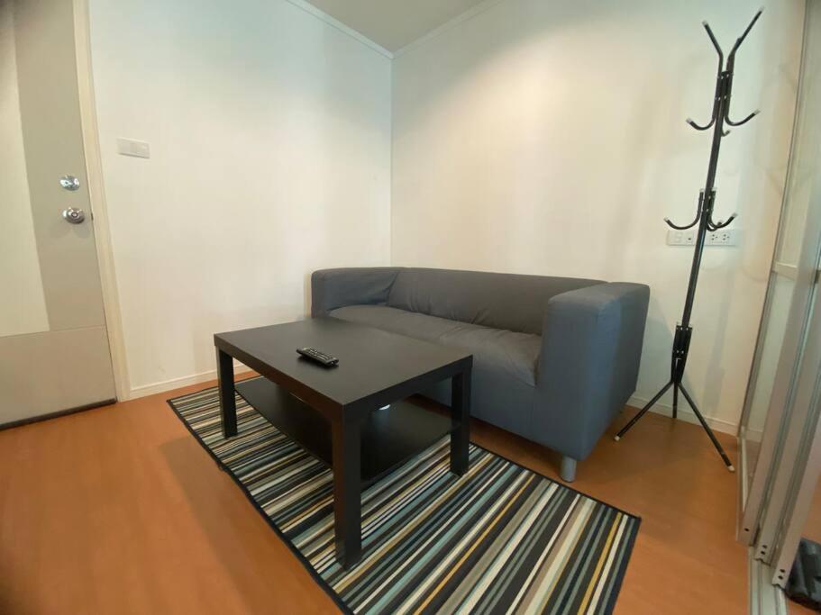 Condo in front MRT Bang Krasor, Nonthaburi photo 2
