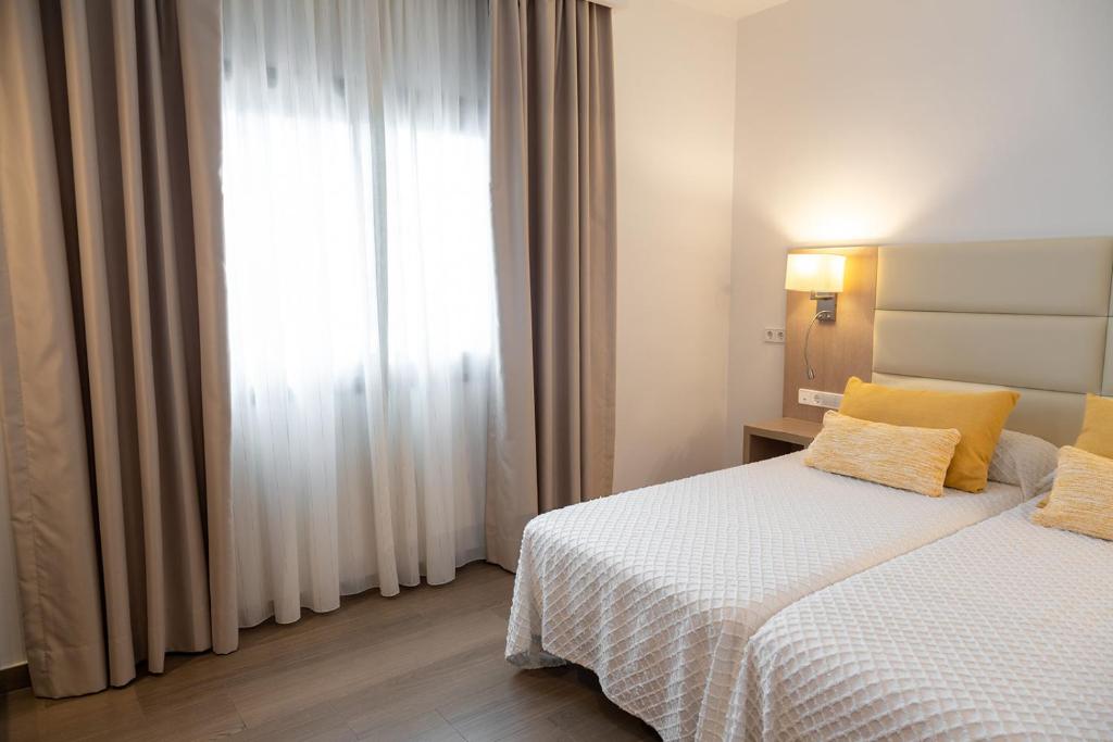 Hostal La Cigüeña photo 3