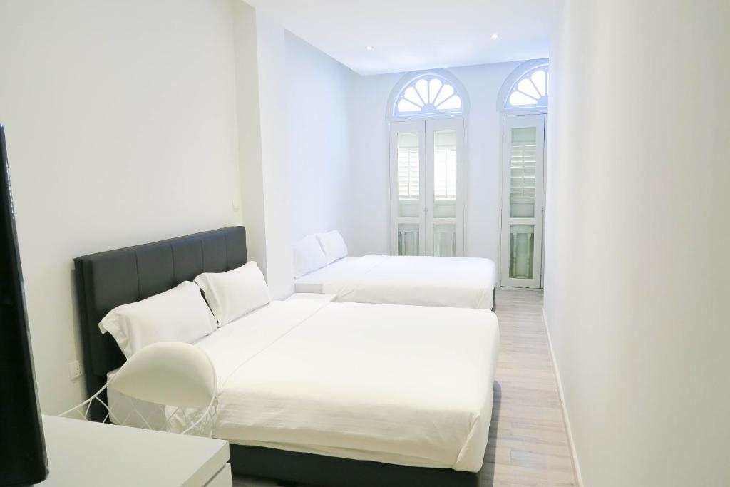 Comfy Studio 6 by ReCharge photo 1