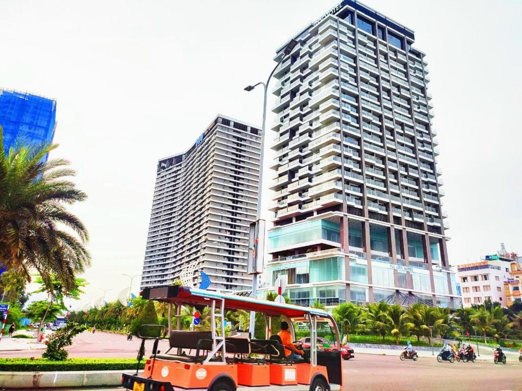 FLC Sea Tower Quy Nhon - Tran Beach