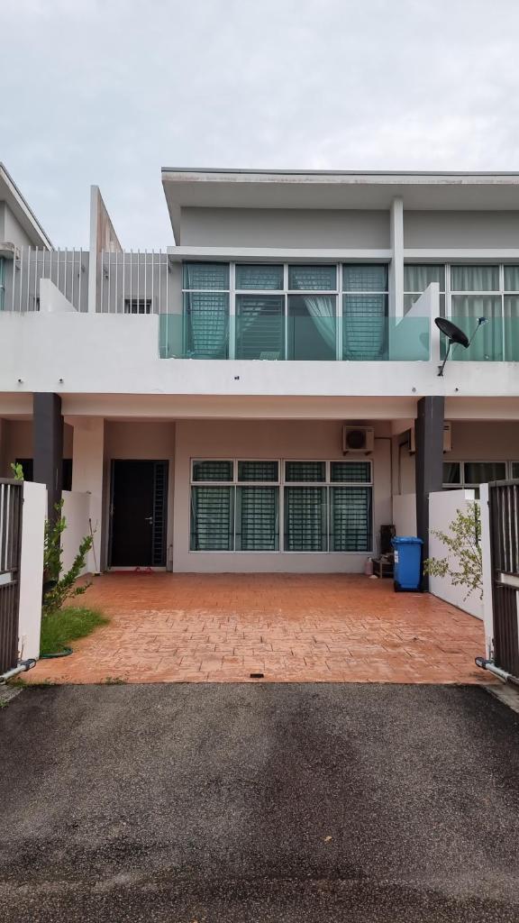 Michelle Escadia Homestay 3, 4 bedrooms unit photo 2
