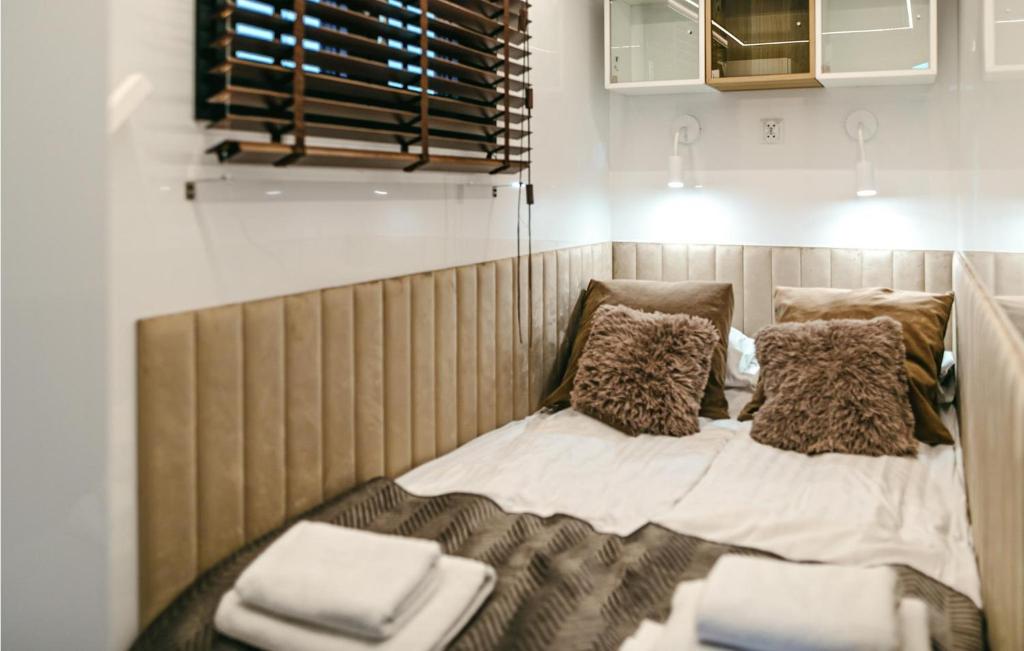 Amazing Ship-boat In Neuruppin With 2 Bedrooms photo 2