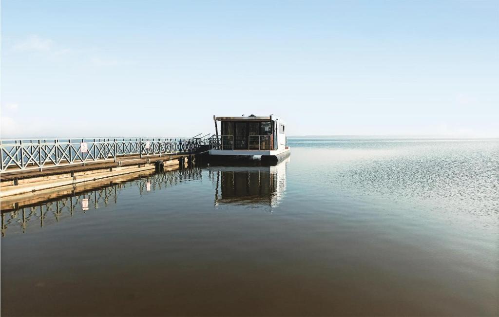 Amazing Ship-boat In Neuruppin With 2 Bedrooms photo 3