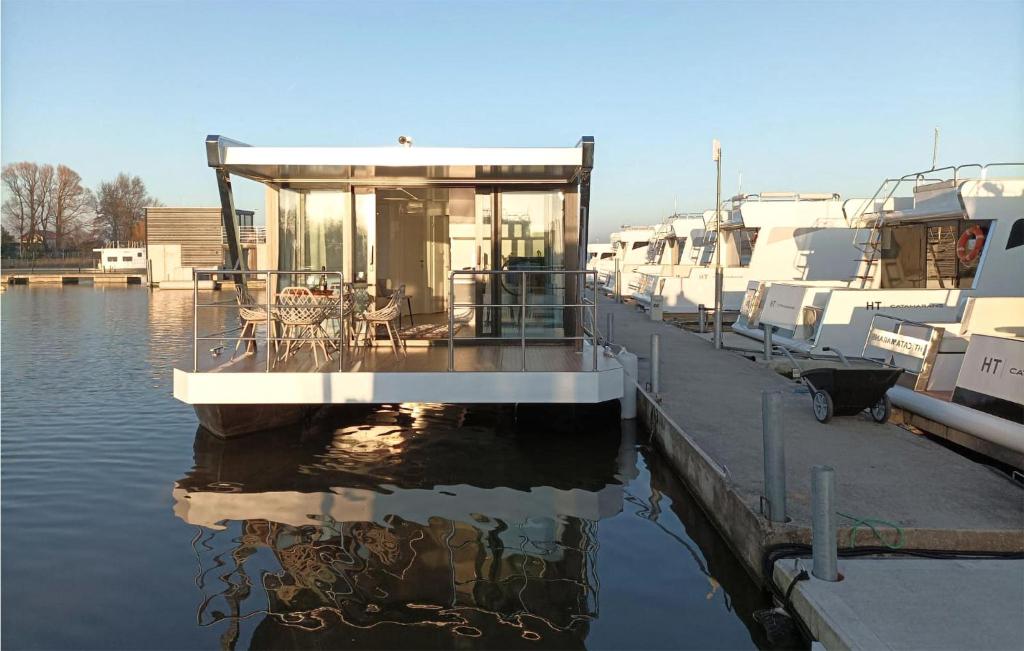 Amazing Ship-boat In Neuruppin With 2 Bedrooms photo 4