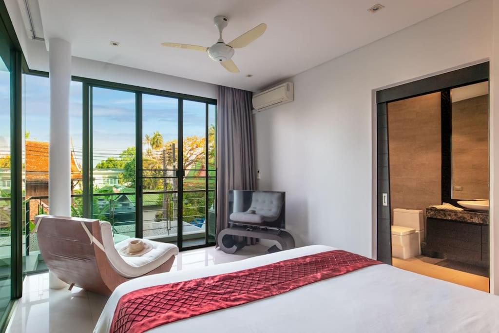 Villa Sabine: private pool 3br seaview jacuzzi photo 4
