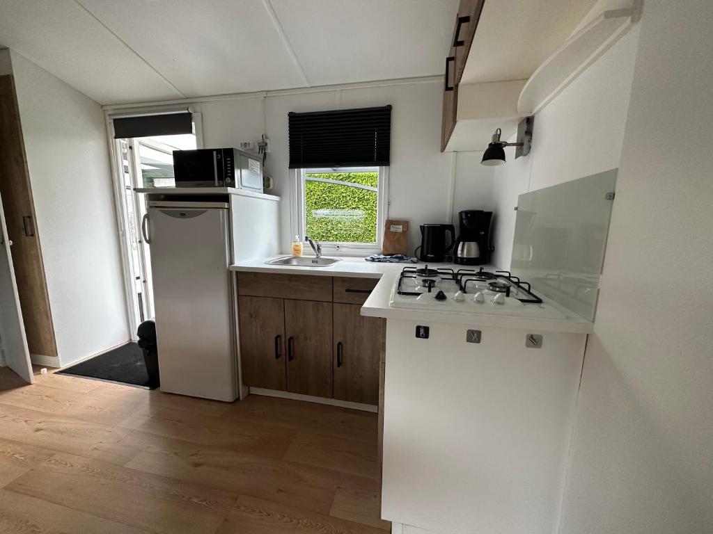 Chalet 582 op Recreatiepark de Wielen photo 4