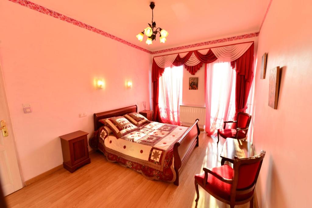 Au Pied du Chateau photo 4