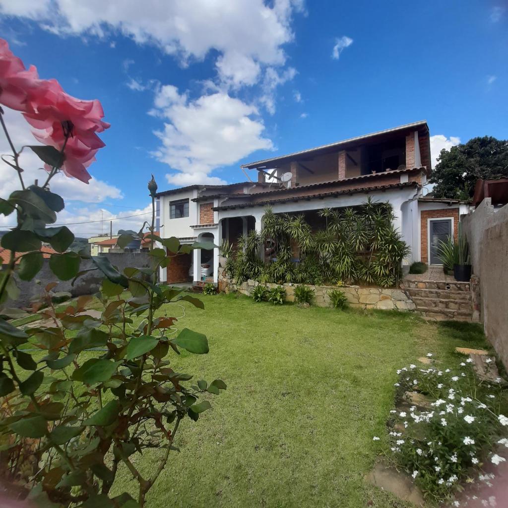 Casa para Aluguel de Temporada - Carrancas MG