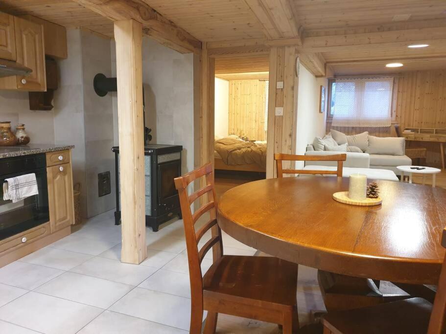 Appartement dans un village authentique des montagnes Valaisannes photo 2