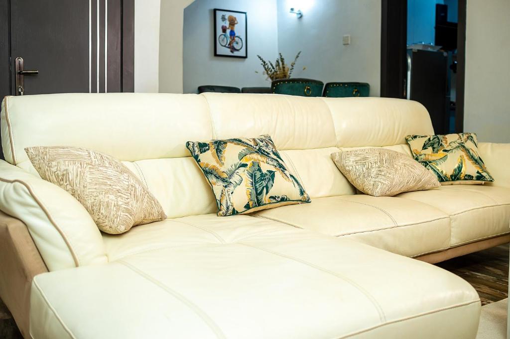Palm Heights Apartments - Omole Phase 1, Ikeja