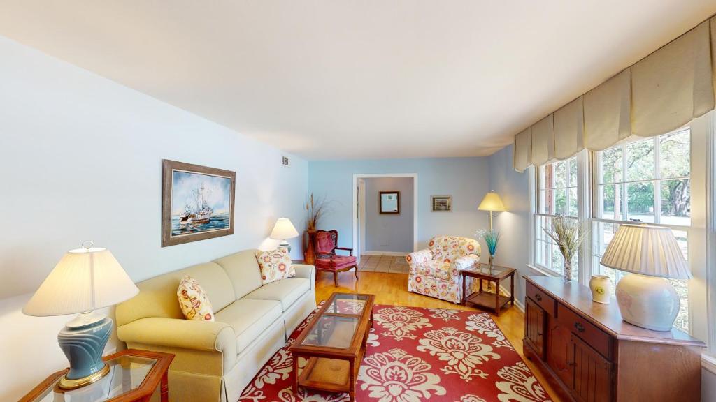 BEACHCOMBER home photo 3