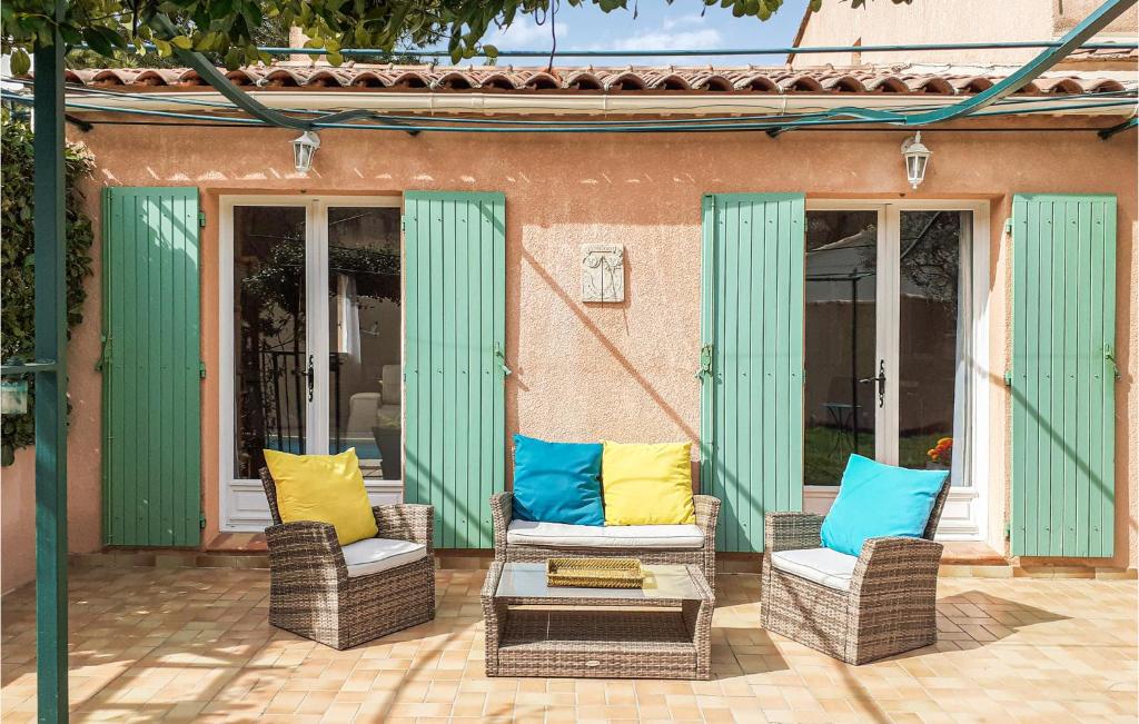 Stunning Home In Alleins With Outdoor Swimming Pool, Wifi And 3 Bedrooms photo 3