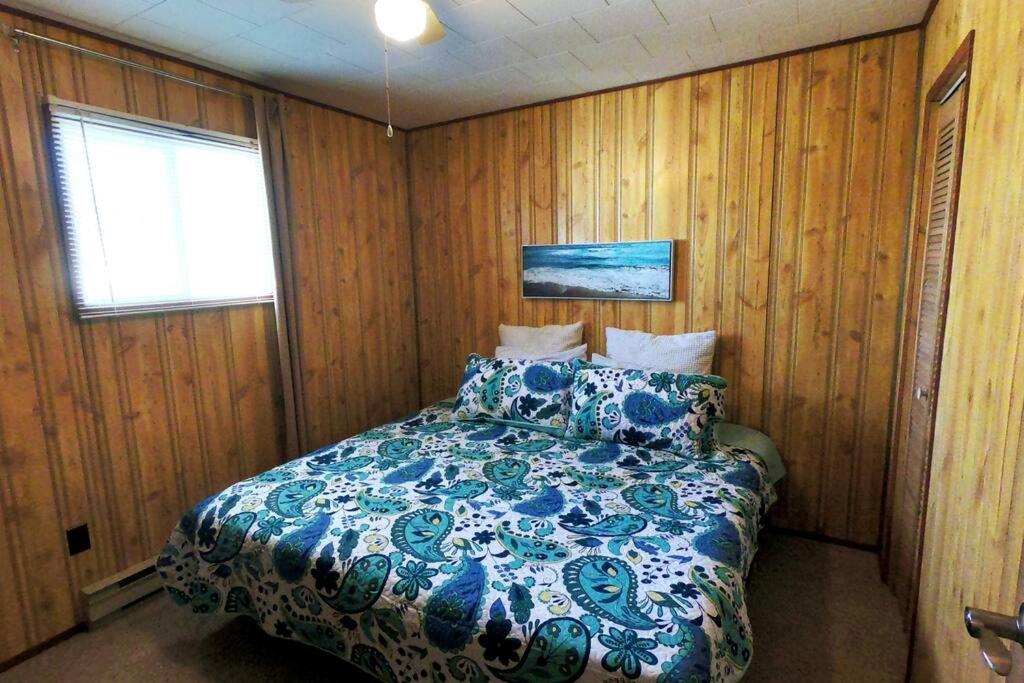 Peaceful & Private Cabin close to the Lake photo 1