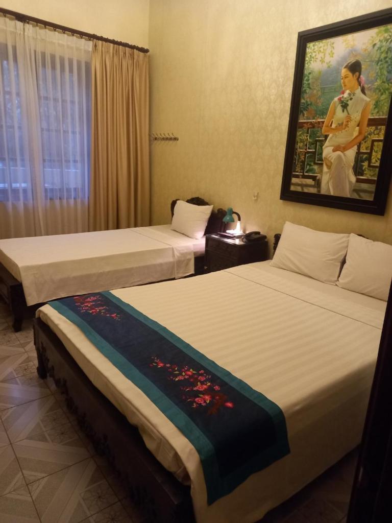 Lucky Central Hotel & Travel