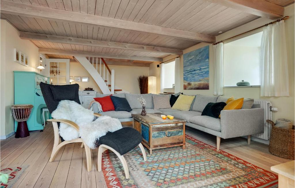 Amazing Home In Glesborg With 5 Bedrooms, Wifi And Sauna photo 3