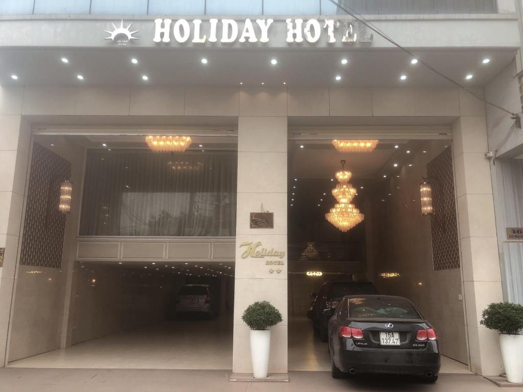 Holiday Hotel