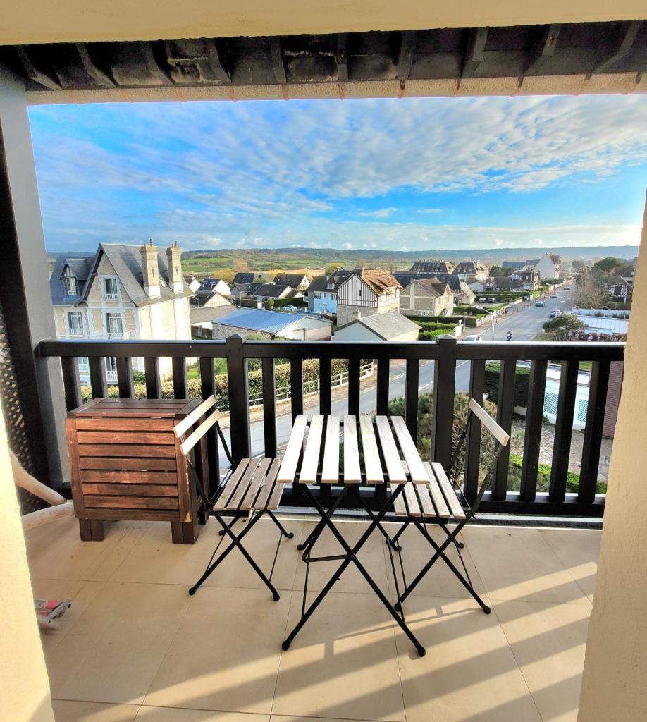 M2M Studio avec balcon - magnifique vue campagne et côté mer - les pieds dans l eau! photo 4