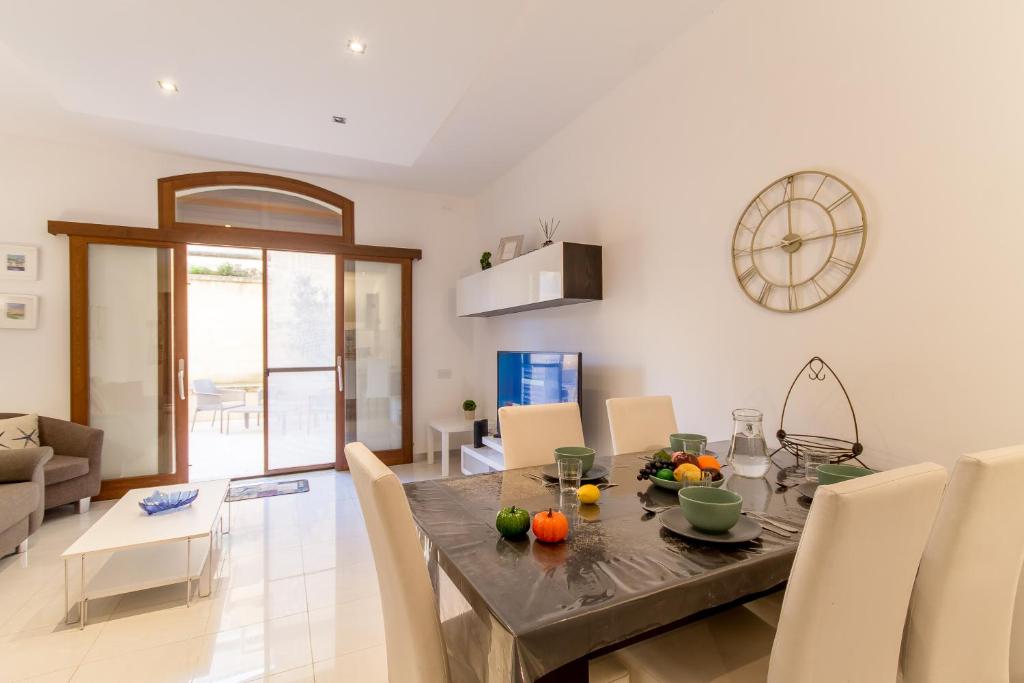 Gee9Teen Gozitan villa, Pool & Whirlpool- Happy Rentals photo 4