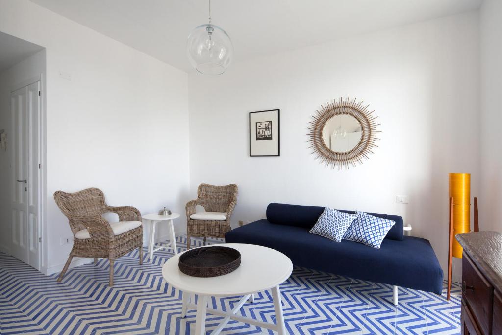 Casa San Giovanni with Seaview, 2BDR, Balcony, Easy from Free Parking! and Train photo 2