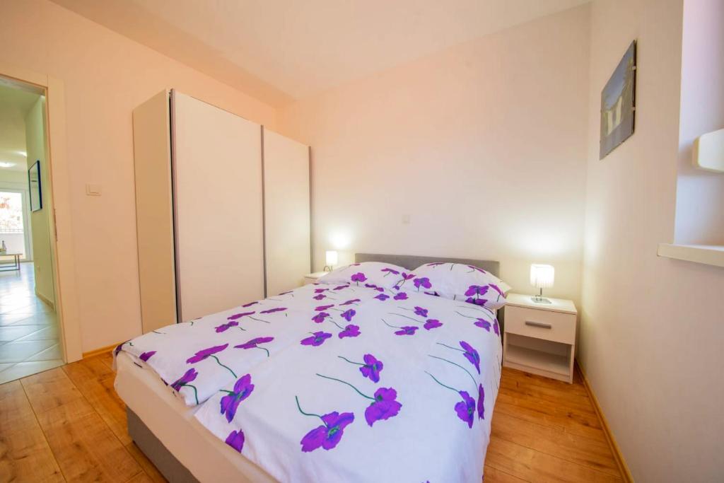 One bedroom appartement at Vrsi 350 m away from the beach with furnished terrace and wifi photo 4