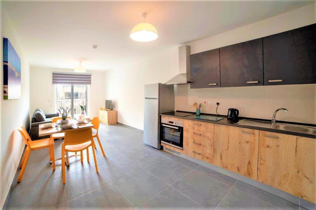 Isky Apartments photo 2