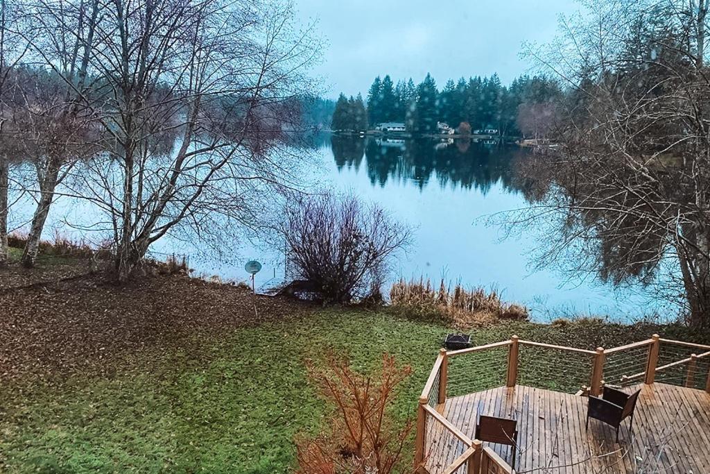 Seabeck Bremerton Lake Retreat home photo 1