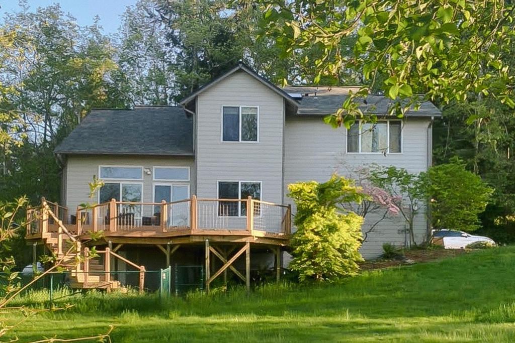 Seabeck Bremerton Lake Retreat home