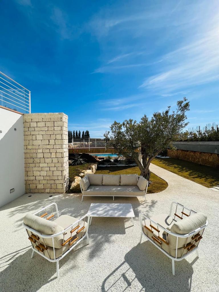 Villa Dafni Luxury Home Heated Pool photo 4